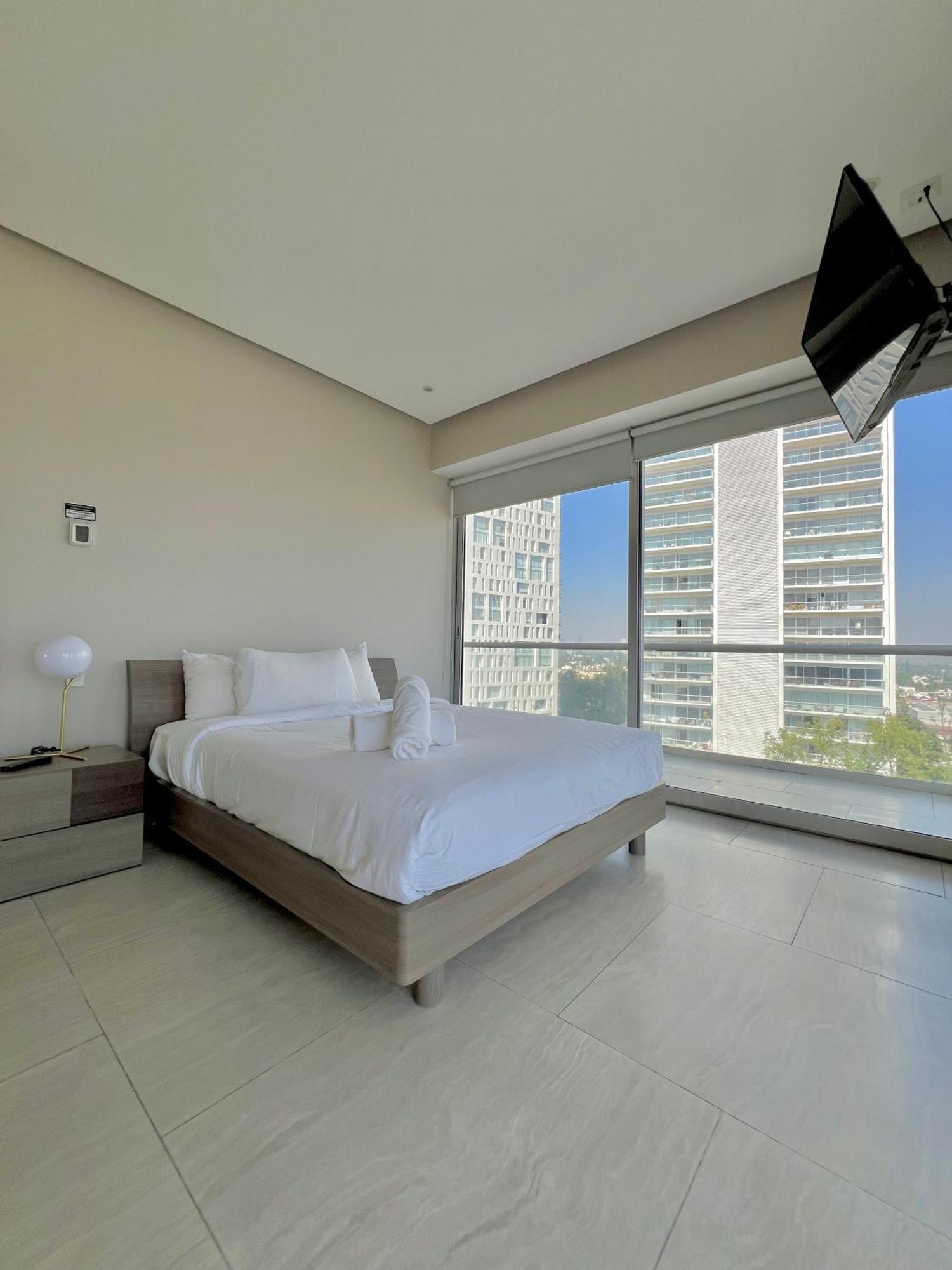 Park Life Guadalajara Aparthotel Exteriör bild