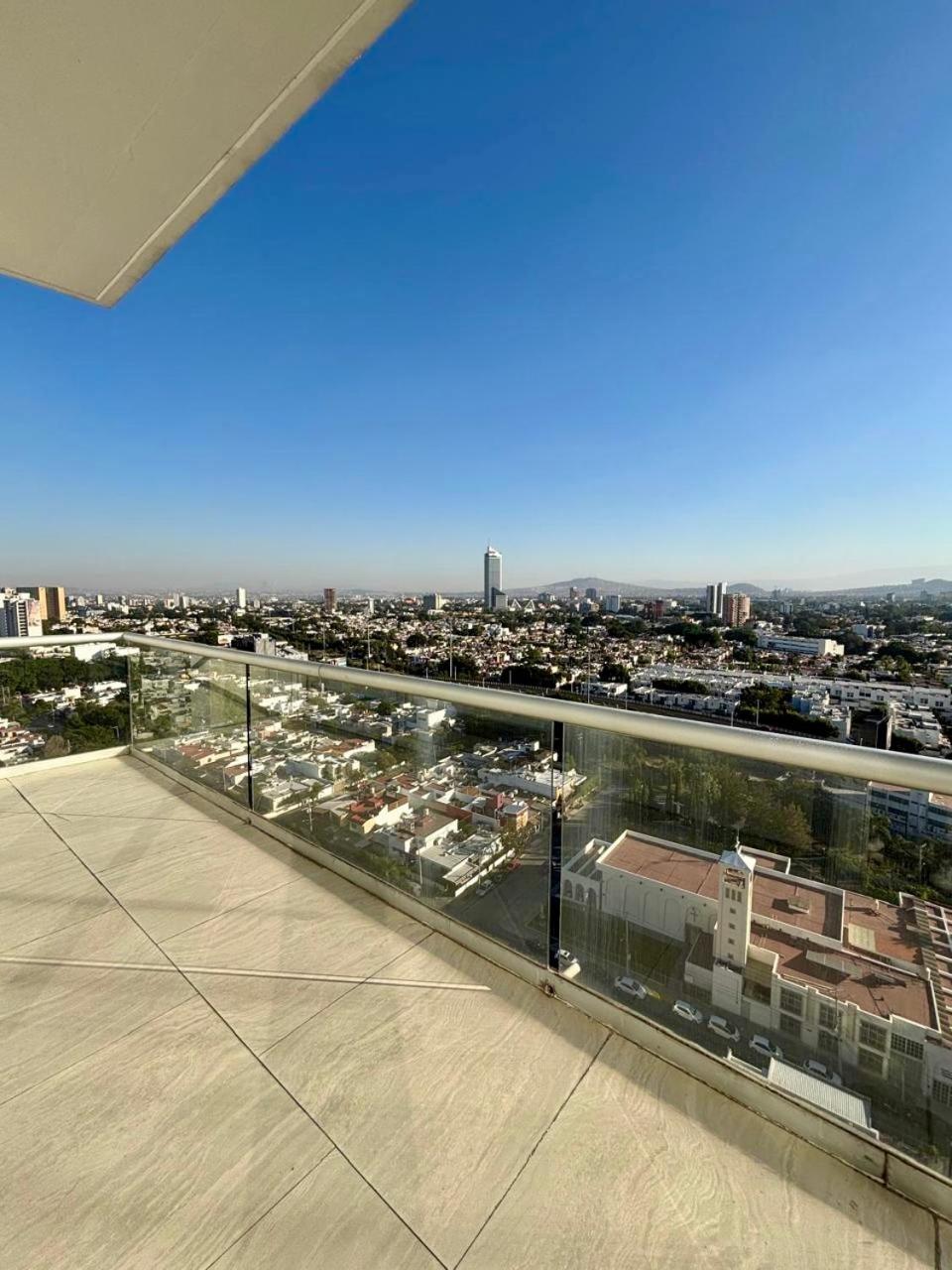 Park Life Guadalajara Aparthotel Exteriör bild