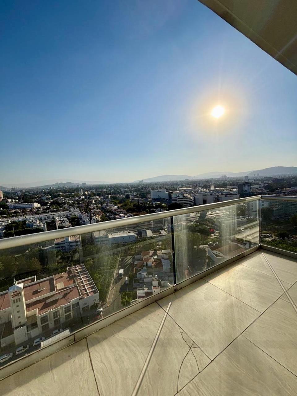 Park Life Guadalajara Aparthotel Exteriör bild