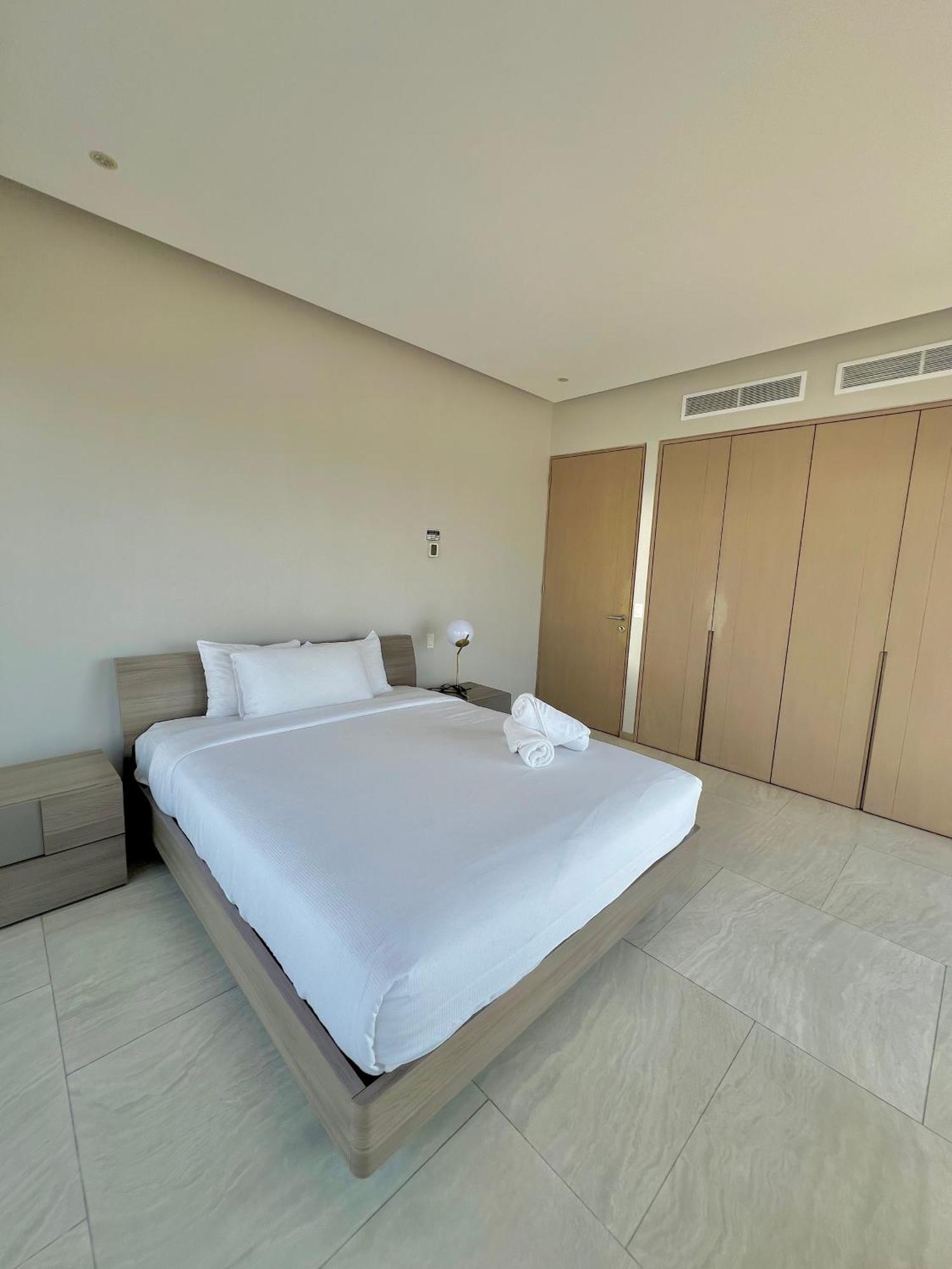 Park Life Guadalajara Aparthotel Exteriör bild