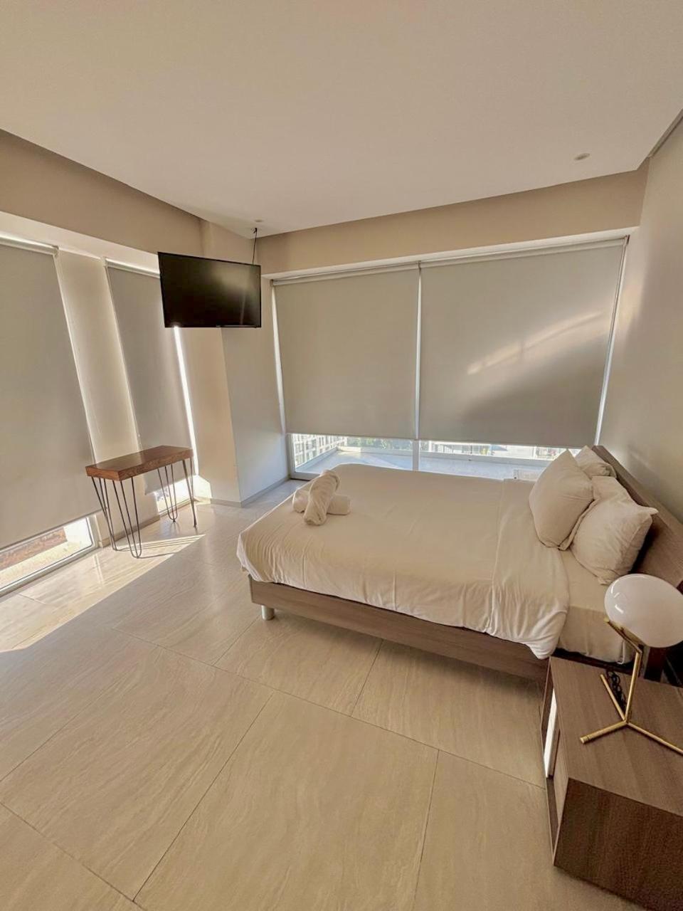 Park Life Guadalajara Aparthotel Exteriör bild