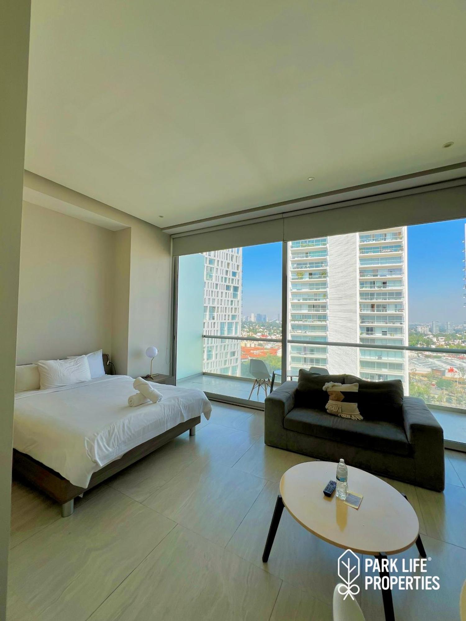 Park Life Guadalajara Aparthotel Exteriör bild